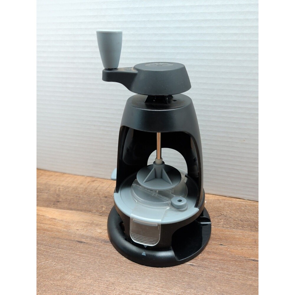 Pampered Chef Veggie Spiralizer #1179 Manual Vegetable Slicer Zoodler Black